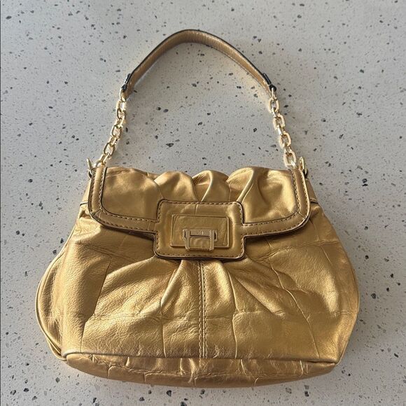 Antonio Melani Gorgeous Gold Metallic Leather Shoulder Hand Bag with Chain Strap - Picture 1 of 16